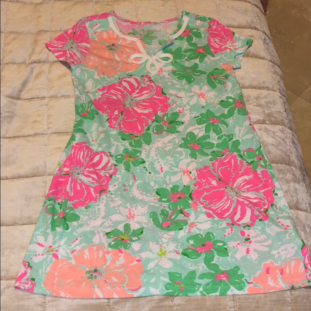 Girls dress, short sleeves V neck